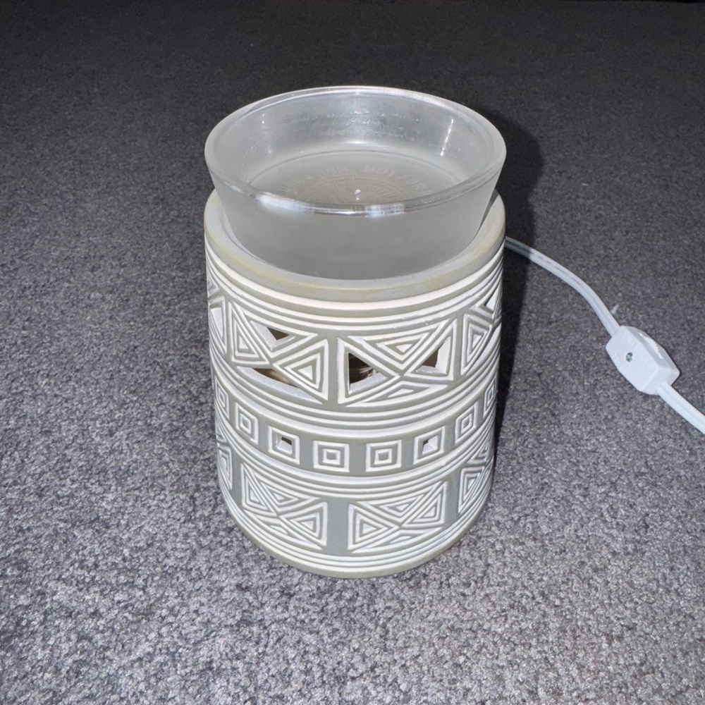 Geometric Patterned Wax Warmer